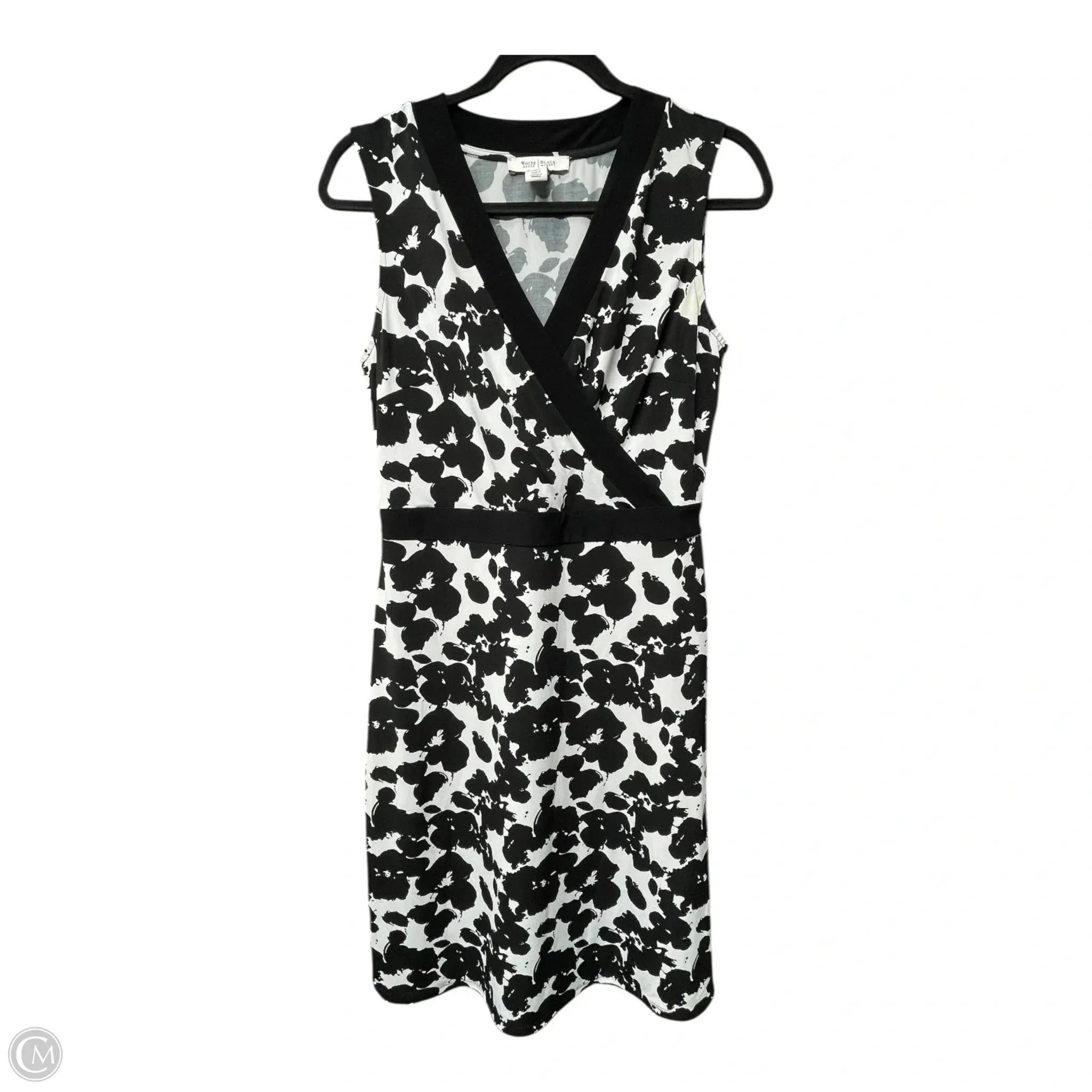 Dress Casual Short By White House Black Market In Black & White. Size: S