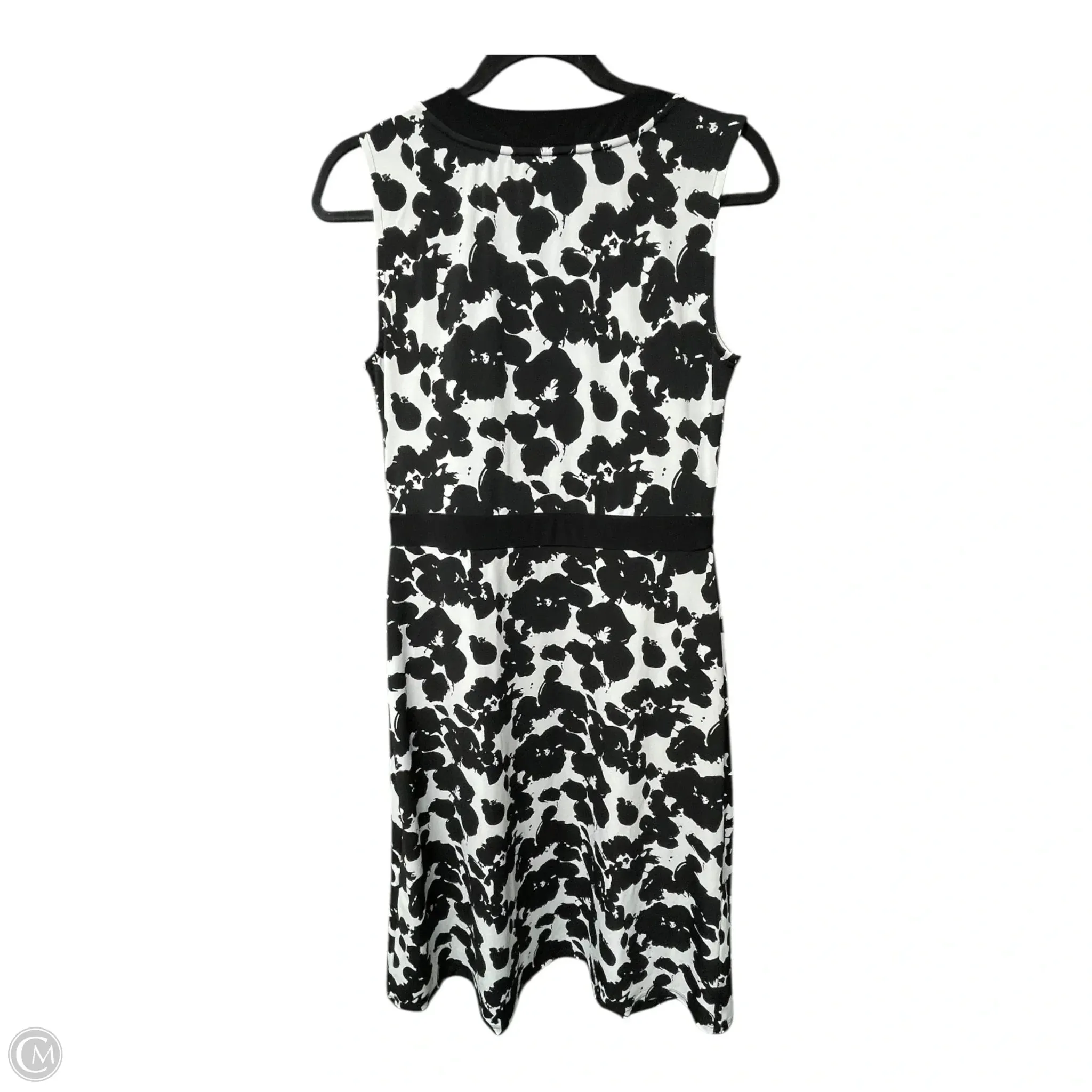 Dress Casual Short By White House Black Market In Black & White. Size: S