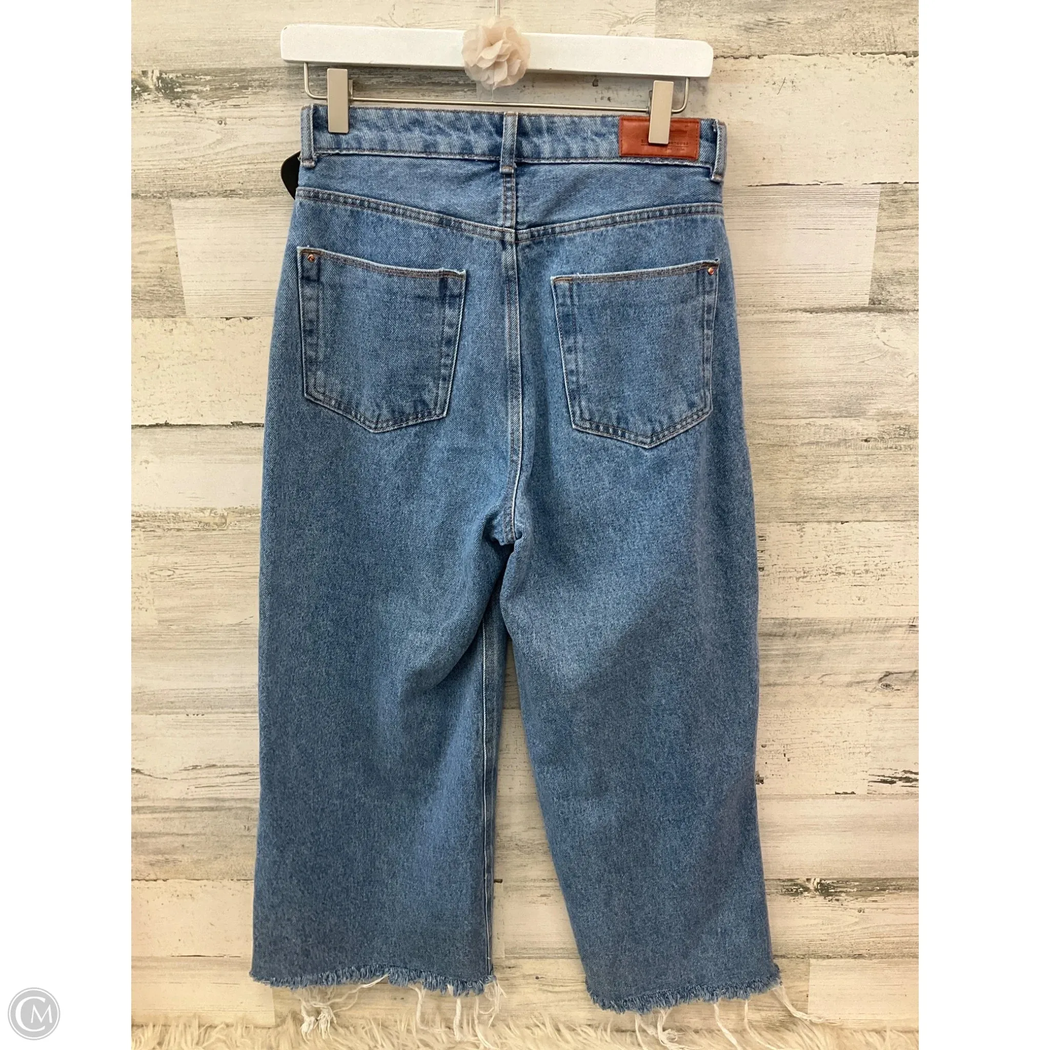 Jeans Cropped By Clothes Mentor In Blue Denim. Size: 6
